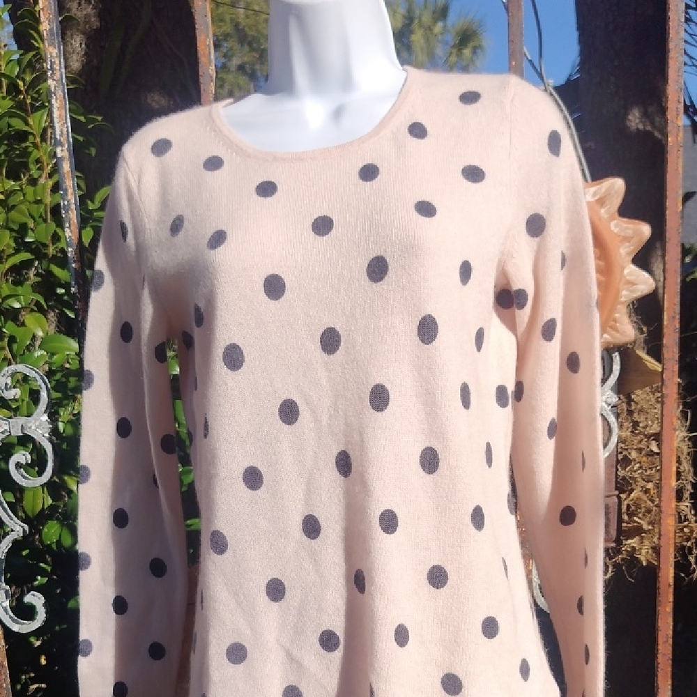 Saks Fifth Avenue 100% Cashmere Sweater Medium